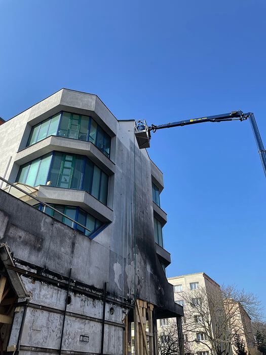 e079fef7 5f22 409b 83dd d32d30321853 3